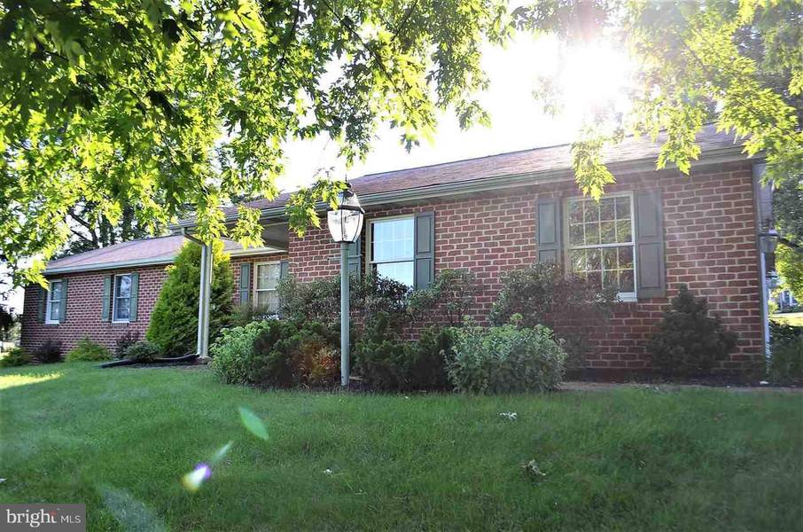 220 BLYMIRE RD, Dallastown, PA 17313