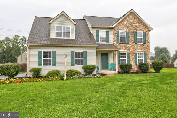 7 CARRIAGE DR, Mountville, PA 17554