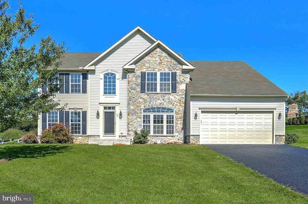 13 TREE HOLLOW DR, Shrewsbury, PA 17361