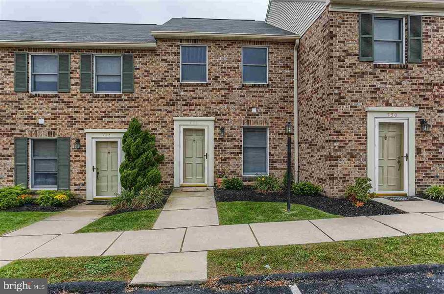 732 E MAIN ST, Dallastown, PA 17313