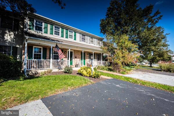 63 BROOKFIELD RD, Lititz, PA 17543