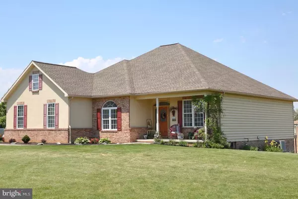 3610 MOUNT JOY RD, Mount Joy, PA 17552