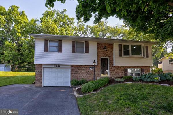 388 PRIMROSE LN, Mountville, PA 17554