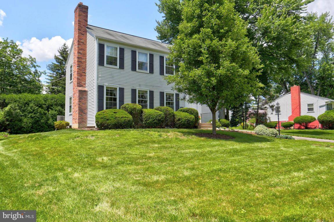 Lancaster, PA 17603,6 FRESH MEADOW DR