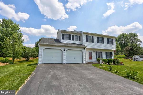 1708 WHITE WATER RD, Lancaster Twp, PA 17603