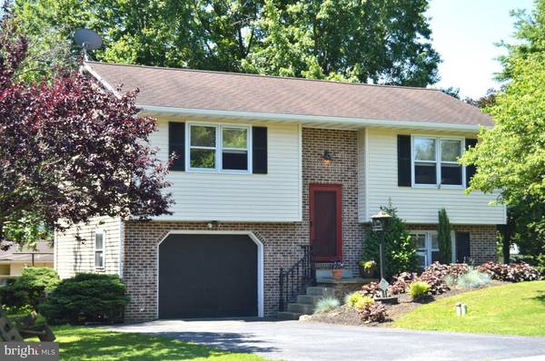 932 DRIVER AVE, Landisville, PA 17538