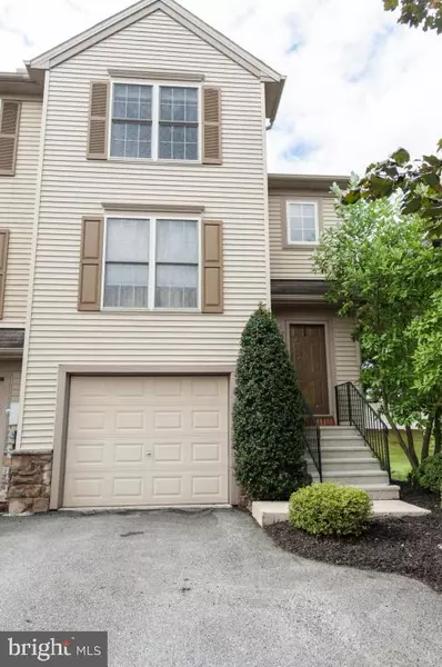 224 BANYAN CIRCLE DR, Lancaster, PA 17603