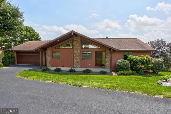 158 HILL RD, New Holland, PA 17557