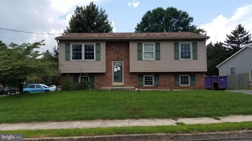 415 FLORIN AVE, Mount Joy, PA 17552