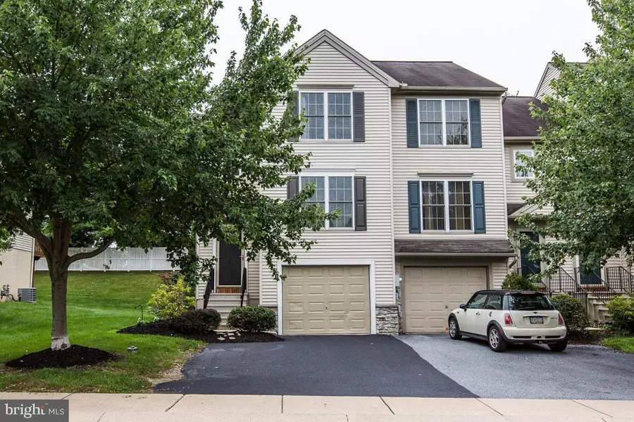 112 BANYAN CIRCLE DR, Lancaster, PA 17603