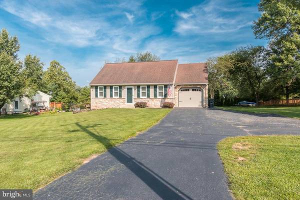 1568 N READING RD, Stevens, PA 17578