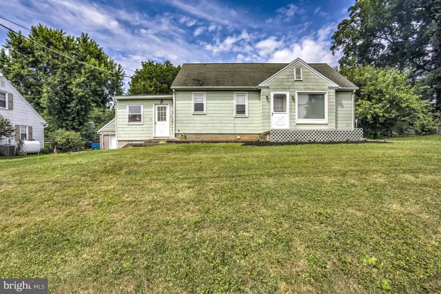 184 PEACH BOTTOM RD, Willow Street, PA 17584