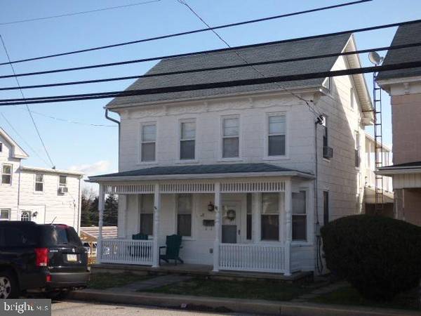 121 N MAIN ST, Jacobus, PA 17407