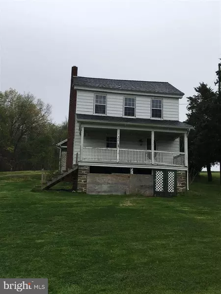 8132 CENTURY FARMS RD, Felton, PA 17322