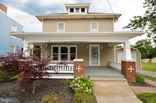 27 S MAIN ST, Stewartstown, PA 17363