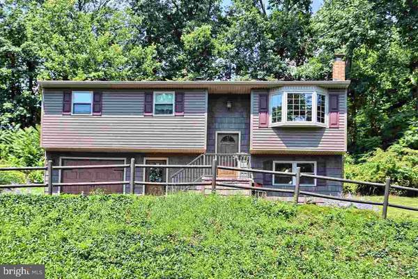 45 BLACK WALNUT DR, Etters, PA 17319