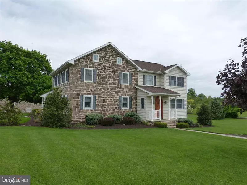 2634 MAYFAIR LN, York, PA 17408