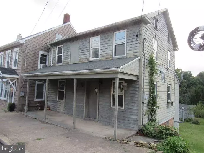 66 MAIN ST, Yorkana, PA 17406