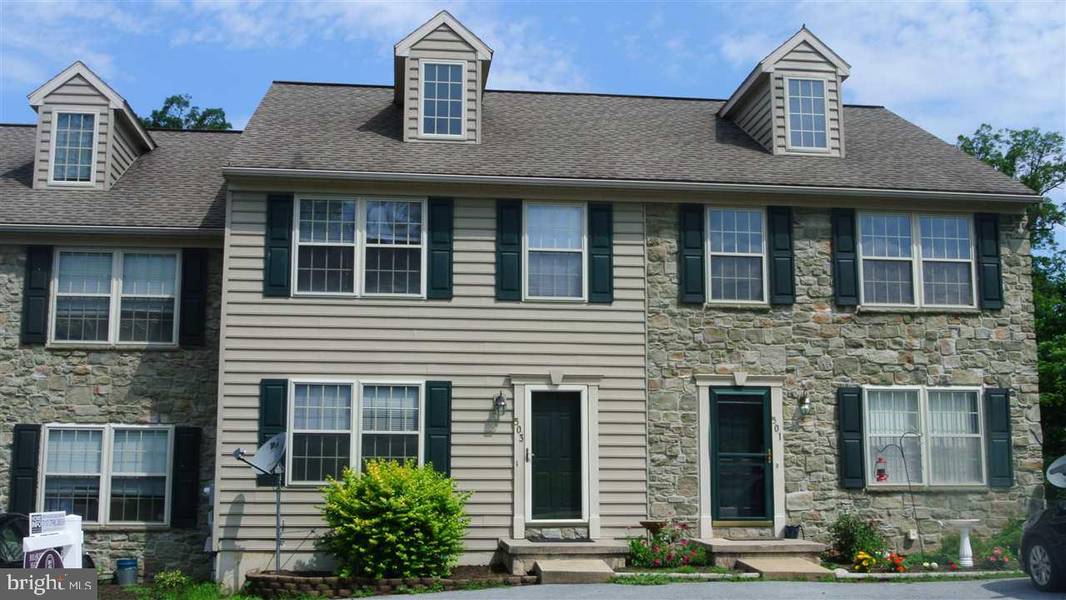 503 INDIAN ROCK CIR, Elizabethtown, PA 17022