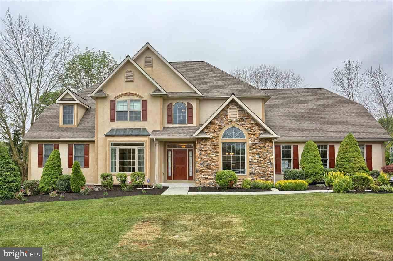 2310 SCARSBOROUGH DR, Harrisburg, PA 17112