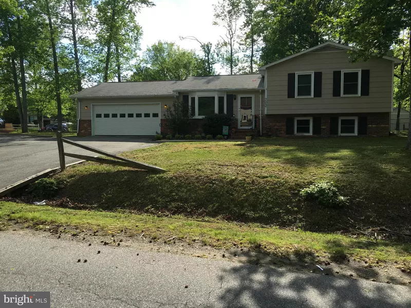 202 GALAXIE DR, Fredericksburg, VA 22407