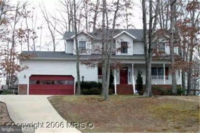 6320 FOREST GROVE DR, Fredericksburg, VA 22407