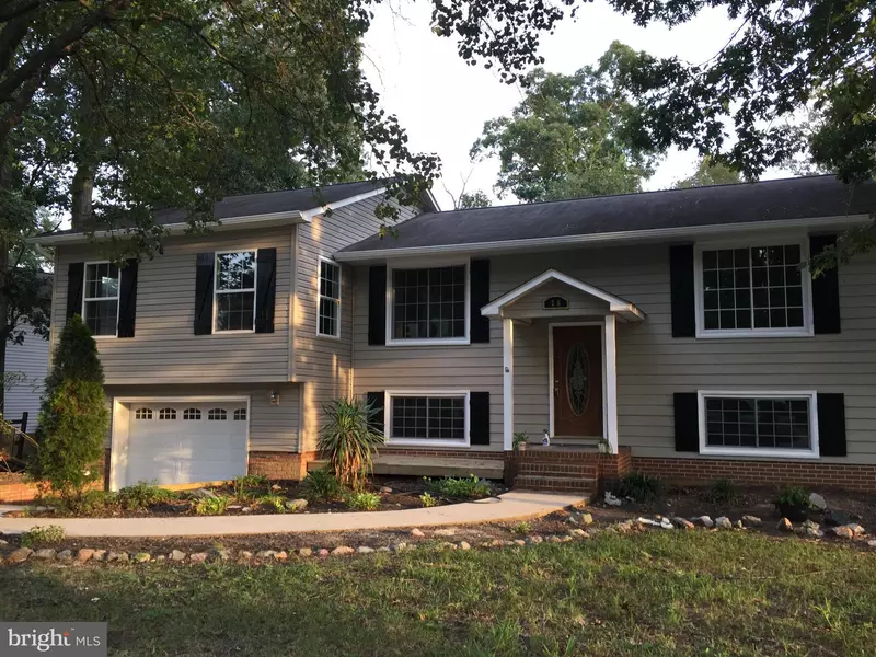 208 GALLIMORE DR, Fredericksburg, VA 22407