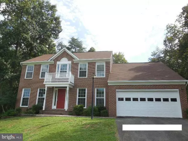 5012 QUEENSBURY CIR, Fredericksburg, VA 22408