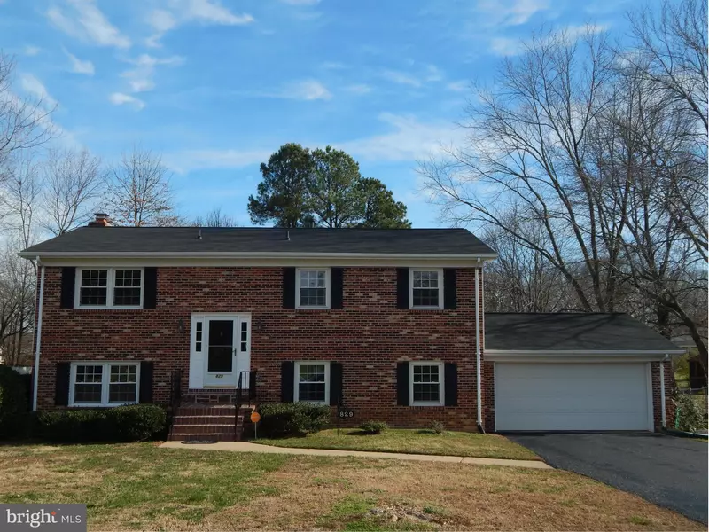 829 LINCOLN DR, Fredericksburg, VA 22407