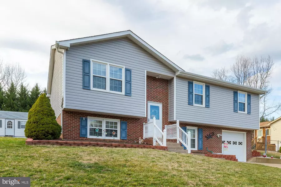 5201 MCMANUS DR, Fredericksburg, VA 22407