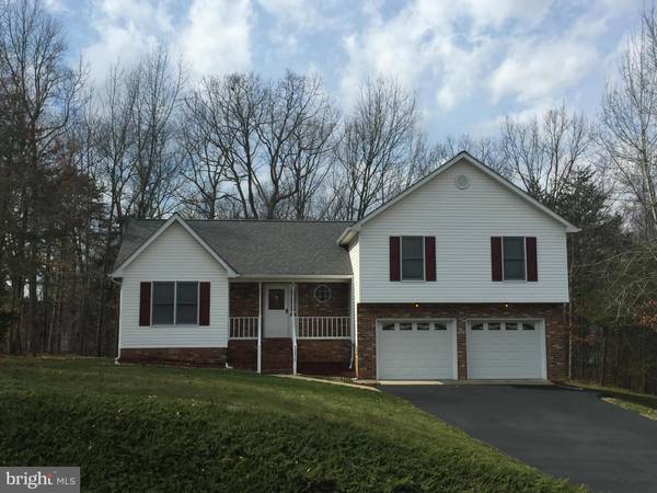 10810 WOODLAND DR, Fredericksburg, VA 22407