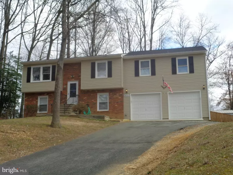 6031 BATTLEFIELD GREEN DR, Fredericksburg, VA 22407