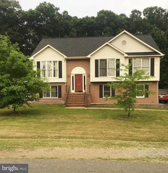 11711 HIGHLAND OAKS DR, Fredericksburg, VA 22407