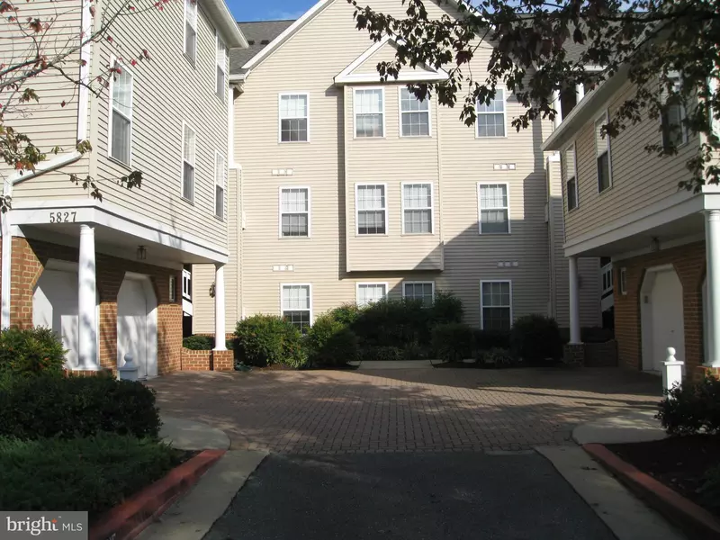 5824 WYNDHAM CIR #302, Columbia, MD 21044