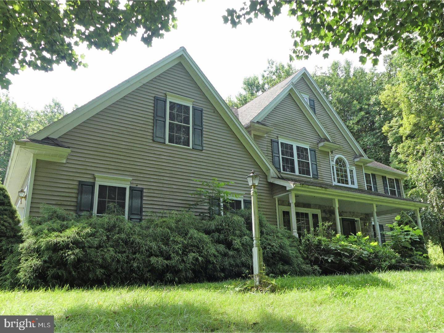 2894 OAK LN, Morgantown, PA 17543