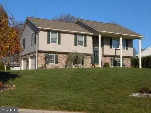 Lebanon, PA 17046,1805 OAKRIDGE CT