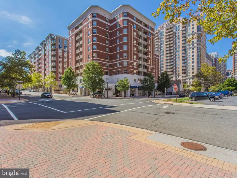 880 POLLARD ST #1024, Arlington, VA 22203