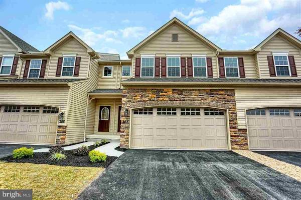 363 WEATHERSTONE DR, New Cumberland, PA 17070