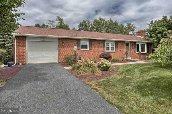 17 VALLEY DR, Annville, PA 17003