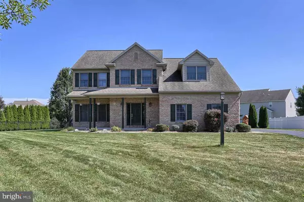 11 RED OAK CIR, Palmyra, PA 17078