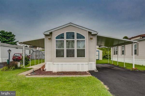 120 RIDGEWOOD MNR, Manheim, PA 17545