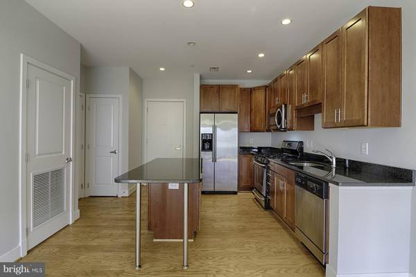 Arlington, VA 22201,1800 WILSON BLVD #303