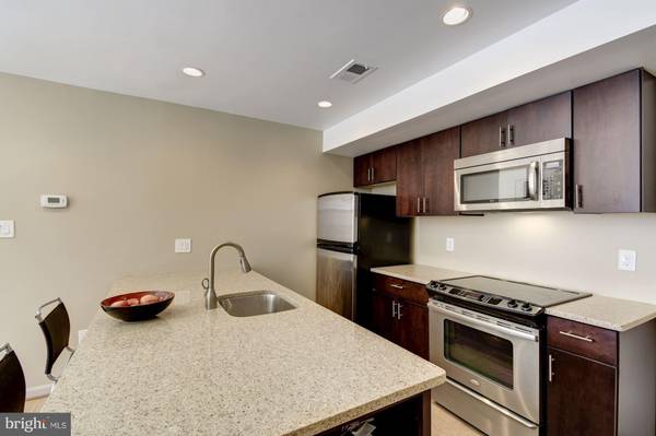 Arlington, VA 22201,1029 STUART ST #718