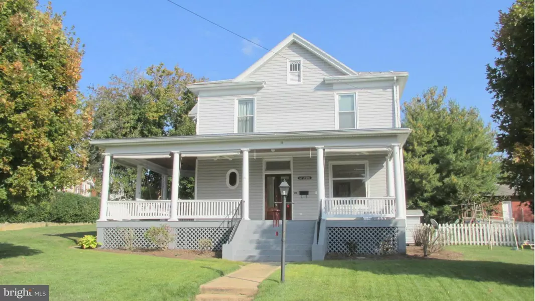 15 BLUE RIDGE AVE, Luray, VA 22835