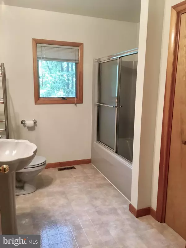 Greencastle, PA 17225,12096 CRESTVIEW DR