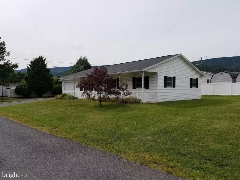 105 HUMMINGBIRD ST, Keyser, WV 26726