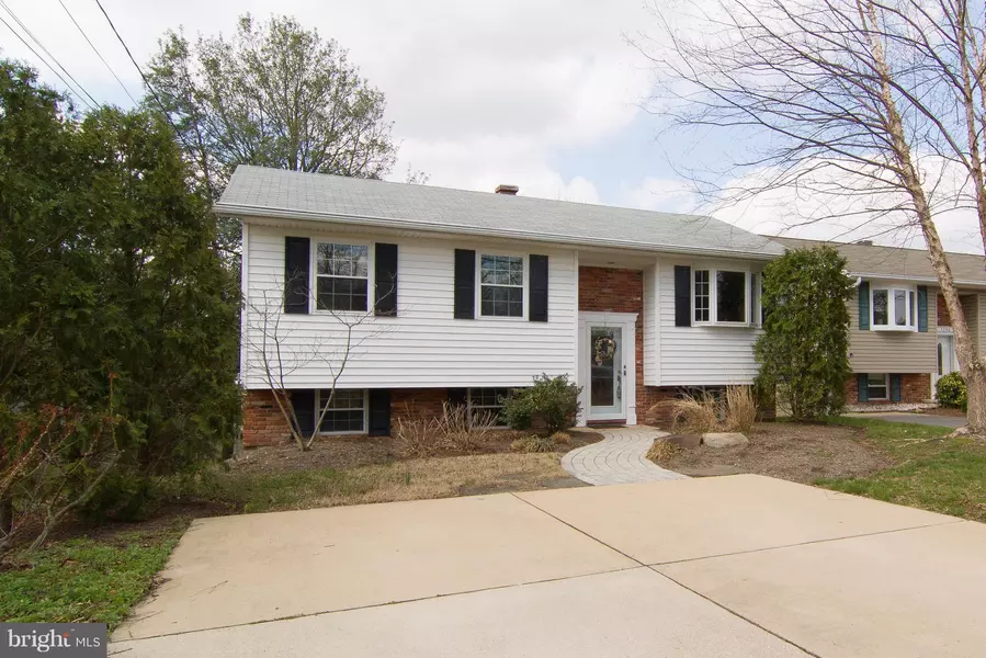 7744 GLEN AVE, Pasadena, MD 21122