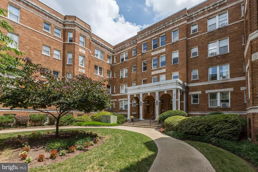 1820 CLYDESDALE PL NW #209, Washington, DC 20009