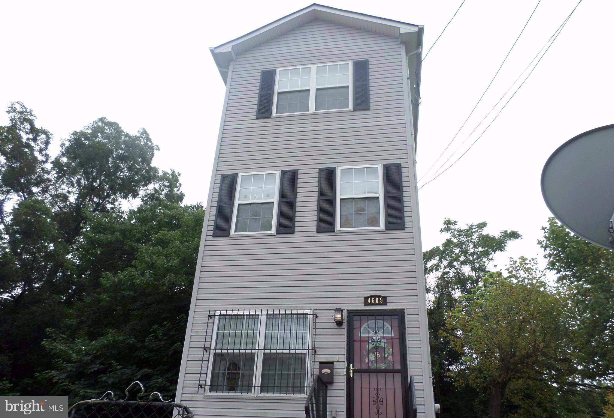 4609 KANE PL NE, Washington, DC 20019
