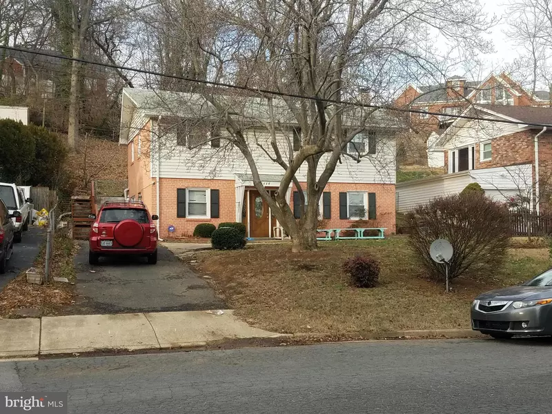 3116 SPRING DR, Alexandria, VA 22306